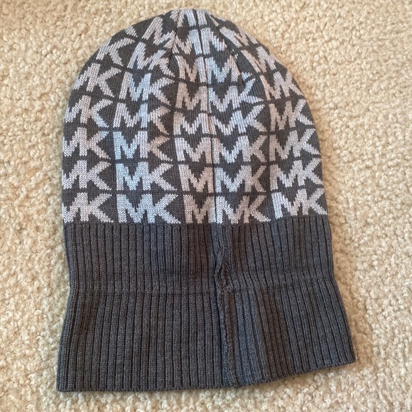 MK - SKULLY - Picture 2 of 3